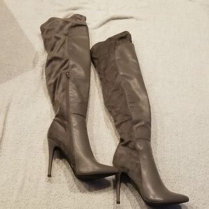 Over-the-knee grey heeled boots LAST CHANCE